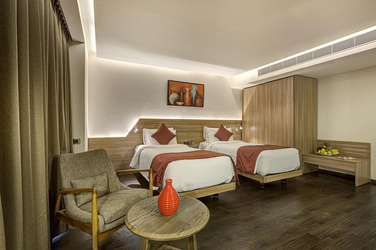 Attide Hotel Бангалор Экстерьер фото
